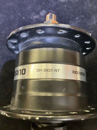 Buje Dinamo Shimano DH-3N31-NT Negro