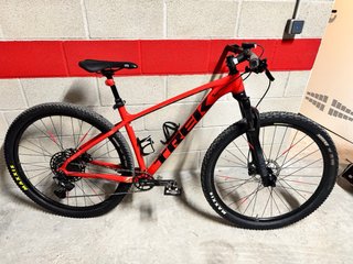 Bicicleta Trek taglia M RIN 29