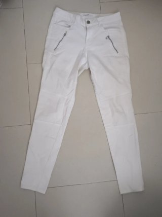 Pantalones blancos Zara