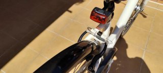 Bicicleta de paseo blanca