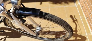 Bicicleta de paseo blanca