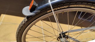 Bicicleta de paseo blanca