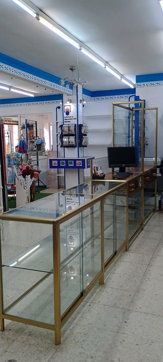Mobiliario Tienda: Vitrinas y Mostradores