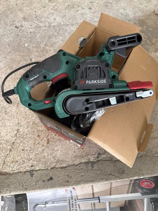 Lijadora de banda Parkside PBSD 600 A1