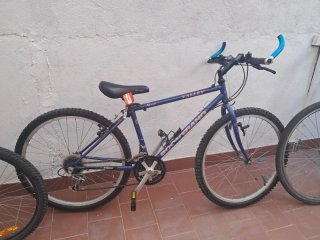 Bicicletas montaña B'TWIN 50€ cada una .