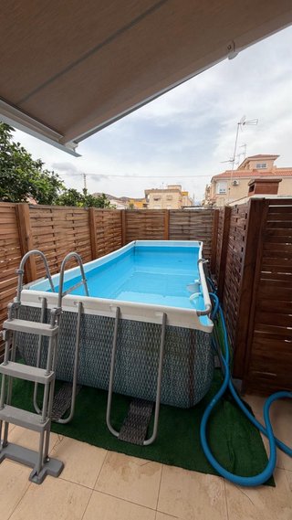 Piscina con depuradora de arena