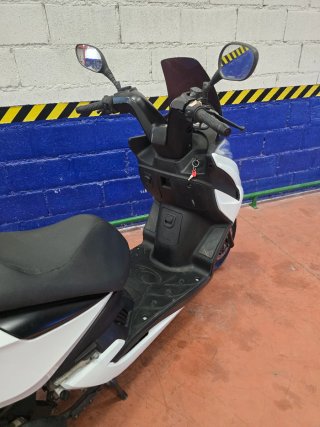 Kymco Yager 125 Scooter 2014 Blanca