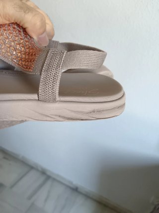 Sandalias Skechers Beige y Rosa Mujer
