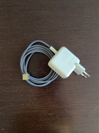 MacBook Air 13 M3 + Magic Mouse