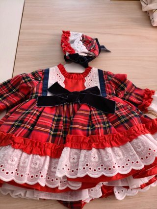 Jesusito niña cuadros rojo y blanco