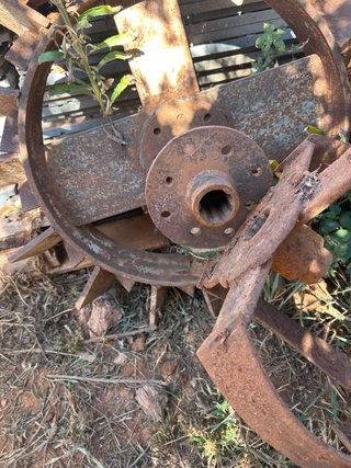 Arados de metal oxidados