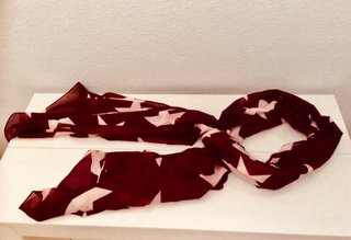 Foulard estampado floral y otros. 19,62€ unidad