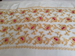 Foulard estampado floral y otros. 19,62€ unidad