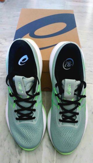 Zapatillas Asics Gel-Cumulus 28 Talla 43,5