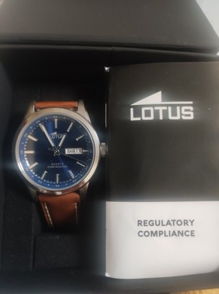 Reloj Lotus Azul y Marrón