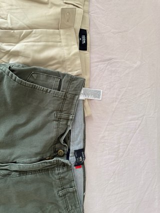 Pantalones de hombre varios colores.