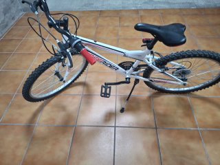 Bicicleta Freerider Blanca y Negra