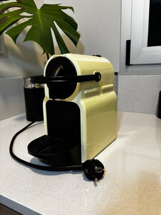 Cafetera Nespresso Crema
