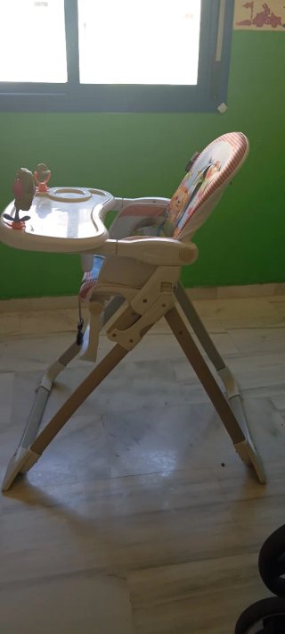Sillita de comer infantil con estampado
