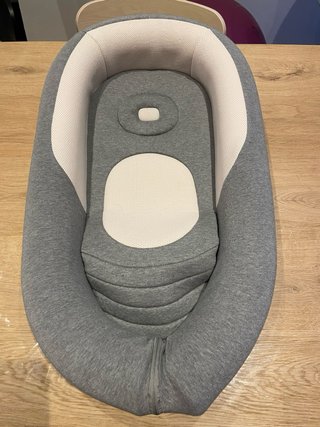 Inglesina Welcome Pod Baby Nest Gris