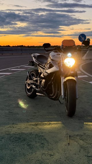 Yamaha XJ6N Limitada A2 Beige/Negra