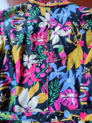 Vestido estampado tropical talla M