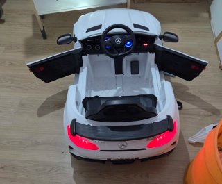 Coche Mercedes-AMG GT R infantil