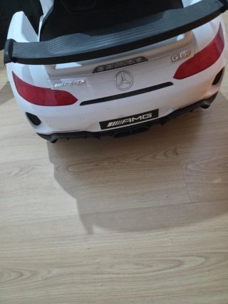 Coche Mercedes-AMG GT R infantil