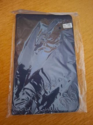 Funda tablet azul con soporte y lápiz
