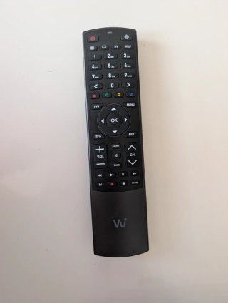 Vu+ Uno 4K SE + Disco Duro 500GB (Linux Enigma2)