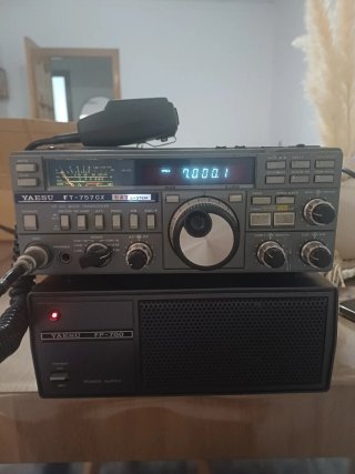 Emisora Yaesu FT-757GX y Fuente FP-700 NO NEGOCIAB