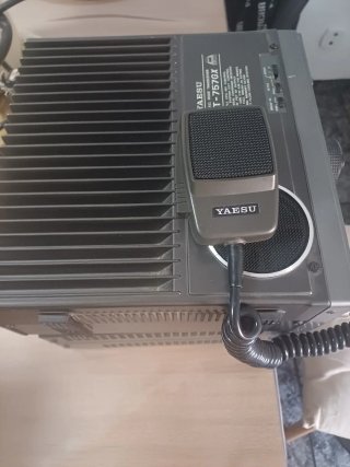Emisora Yaesu FT-757GX y Fuente FP-700 NO NEGOCIAB