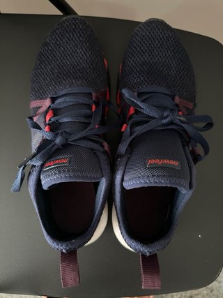 Zapatillas deportivas azules y rojas Decathlon