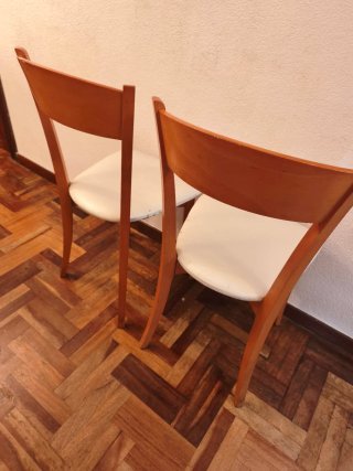 Juego de 2 sillas y taburete cocina