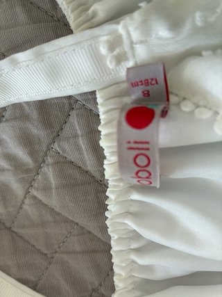 Vestido blanco ceremonia niña. En tallas 6 y 8.