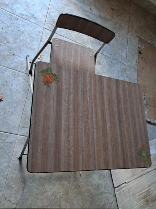 Pupitre madera antiguo para manualidades