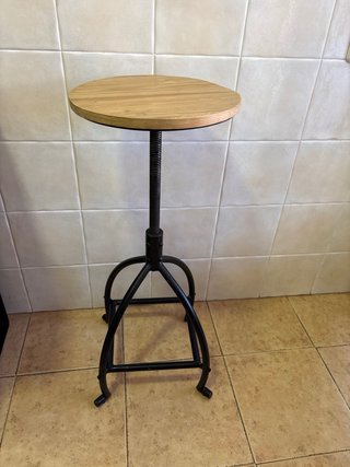 Taburete madera y hierro regulable