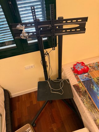Soporte TV BONTEC con Ruedas