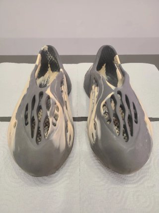 Zapatillas Yeezy Foam Runner Beige/Gris