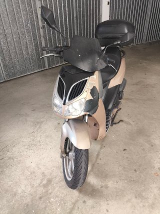 Aprilia Sport City Beige/Negro 125