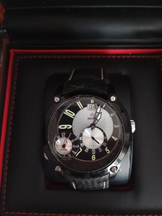 Reloj Jaguar Negro y Dorado