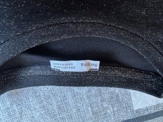 Top Bershka negro brillante manga larga