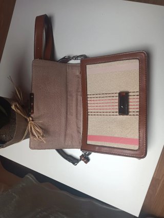 Bolso de hombro Parfois beige y rosa