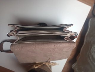 Bolso de hombro Parfois beige y rosa