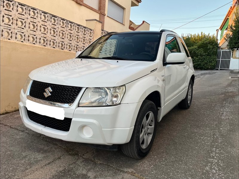 Suzuki Grand Vitara 1.9 DDiS 130CV 4x4 2009 - foto 1