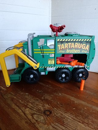 CAMION / DE BASURA / DE TORTUGAS NINJA / PLAYMATES