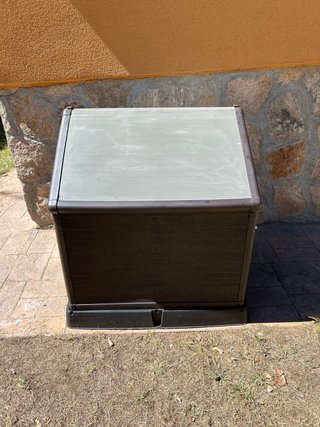 Caseta y cojín perro grande Curver negra