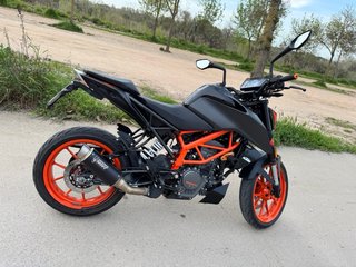 KTM Duke 125 2021 Negra Naranja