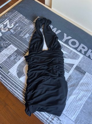 Vestido negro Zara fruncido halter