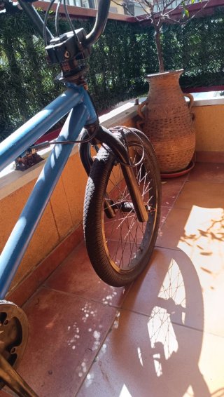 Bicicleta BMX azul
